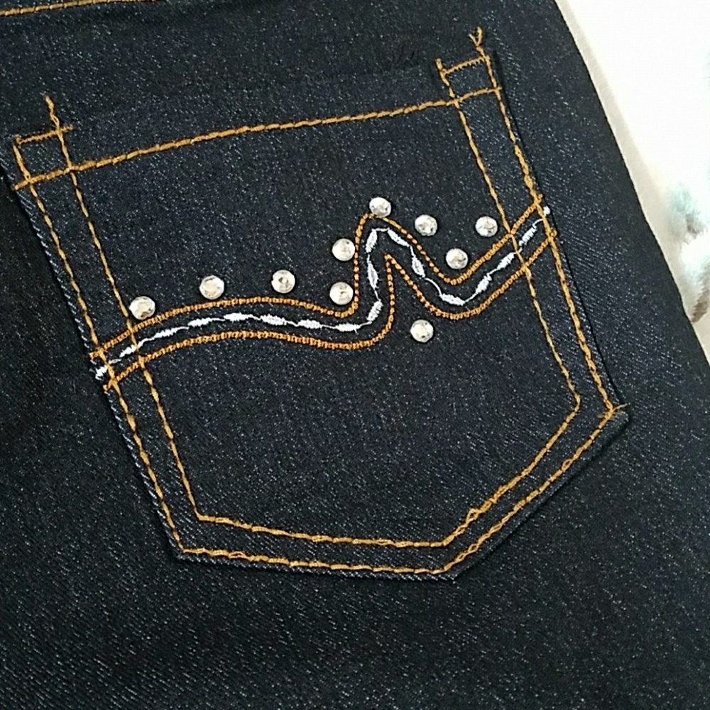 Jean - Picture 4 of 5